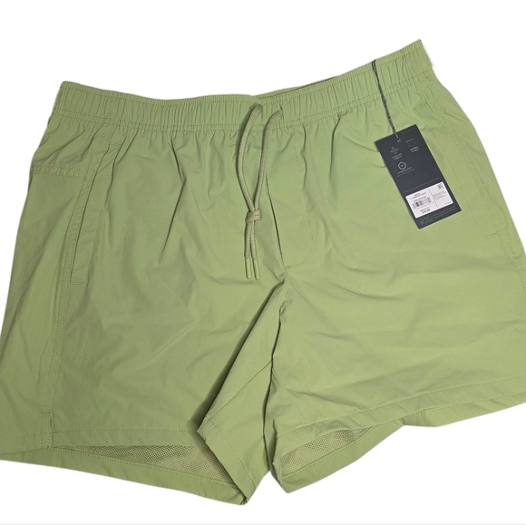 VRST Other - VRST Men's 5" Everyday Shorts Size L NWT